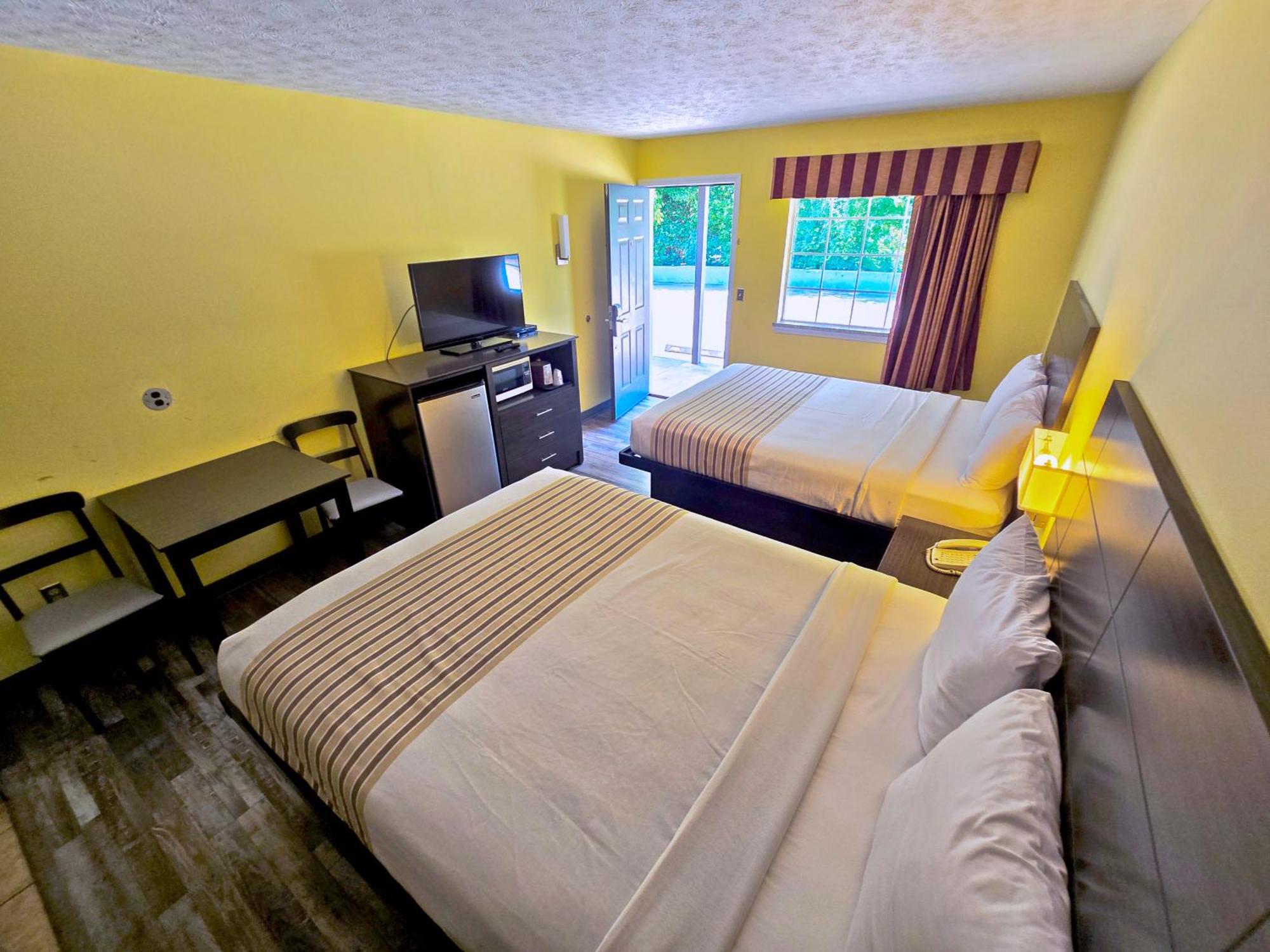 Meriwether Country Inn Warm Springs Exteriör bild
