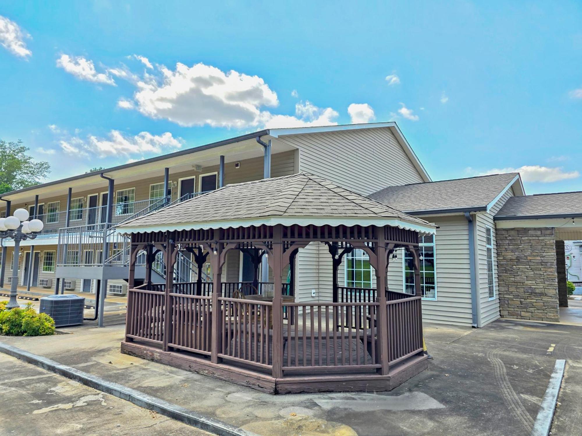 Meriwether Country Inn Warm Springs Exteriör bild